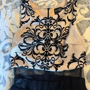 Betsy & Adam Black Tulle Gown Size 2 – Embroidered Bodice Formal Dress Prom